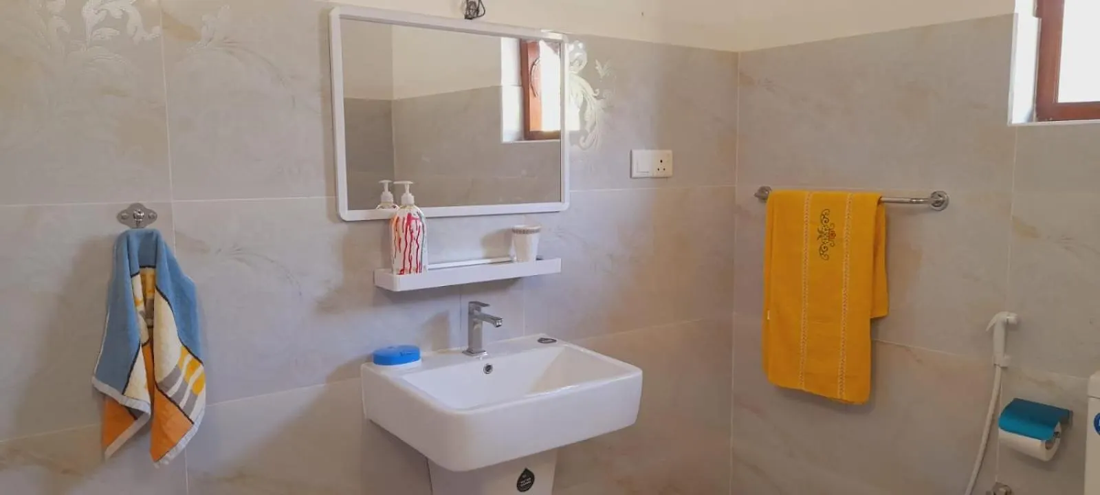 New D R Randi Homestay Negombo